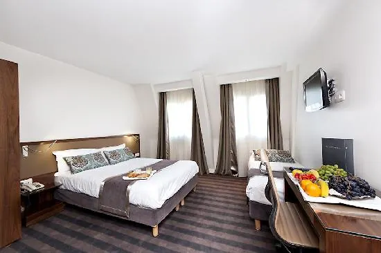 ***  Art Hotel Batignolles Paris France