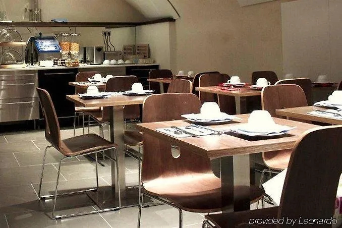 Art Hotel Batignolles Paris